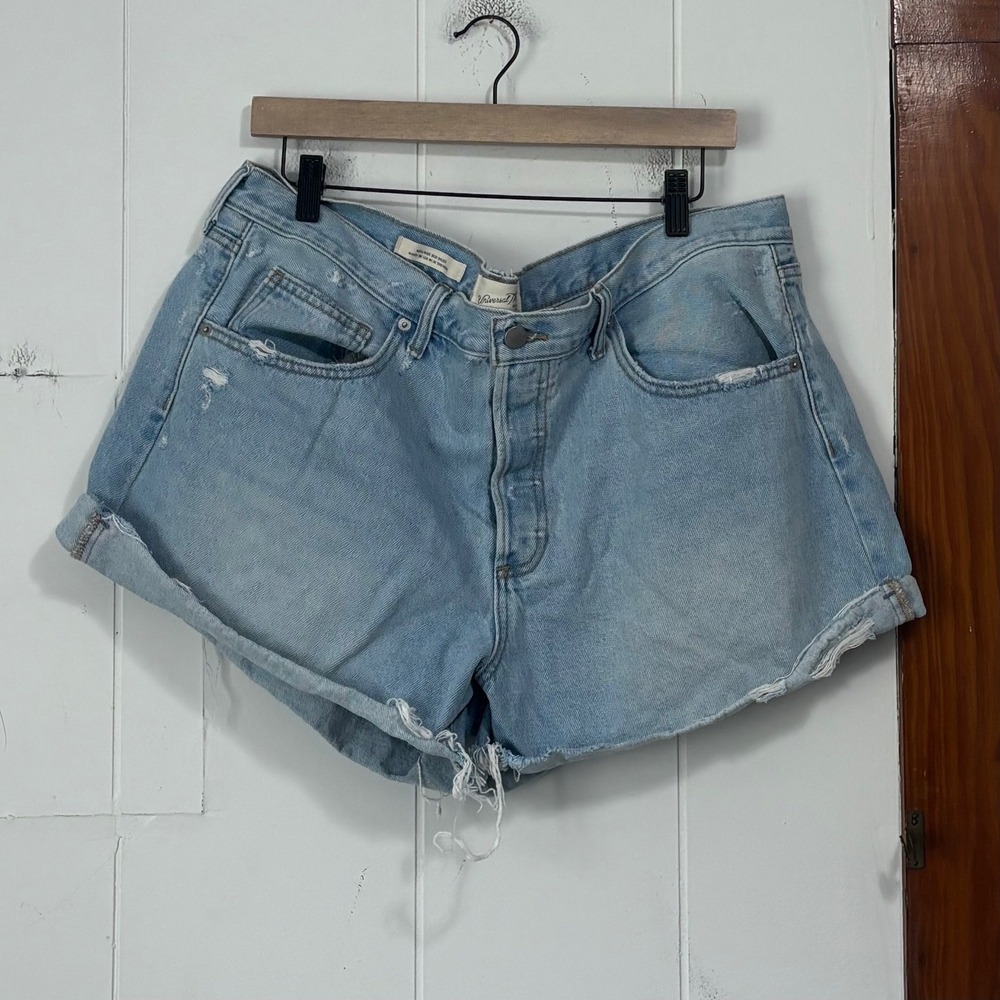 Universal Thread Womens 16 Mid-Rise 90s Baggy Denim Shorts Light Wash‎ Blue